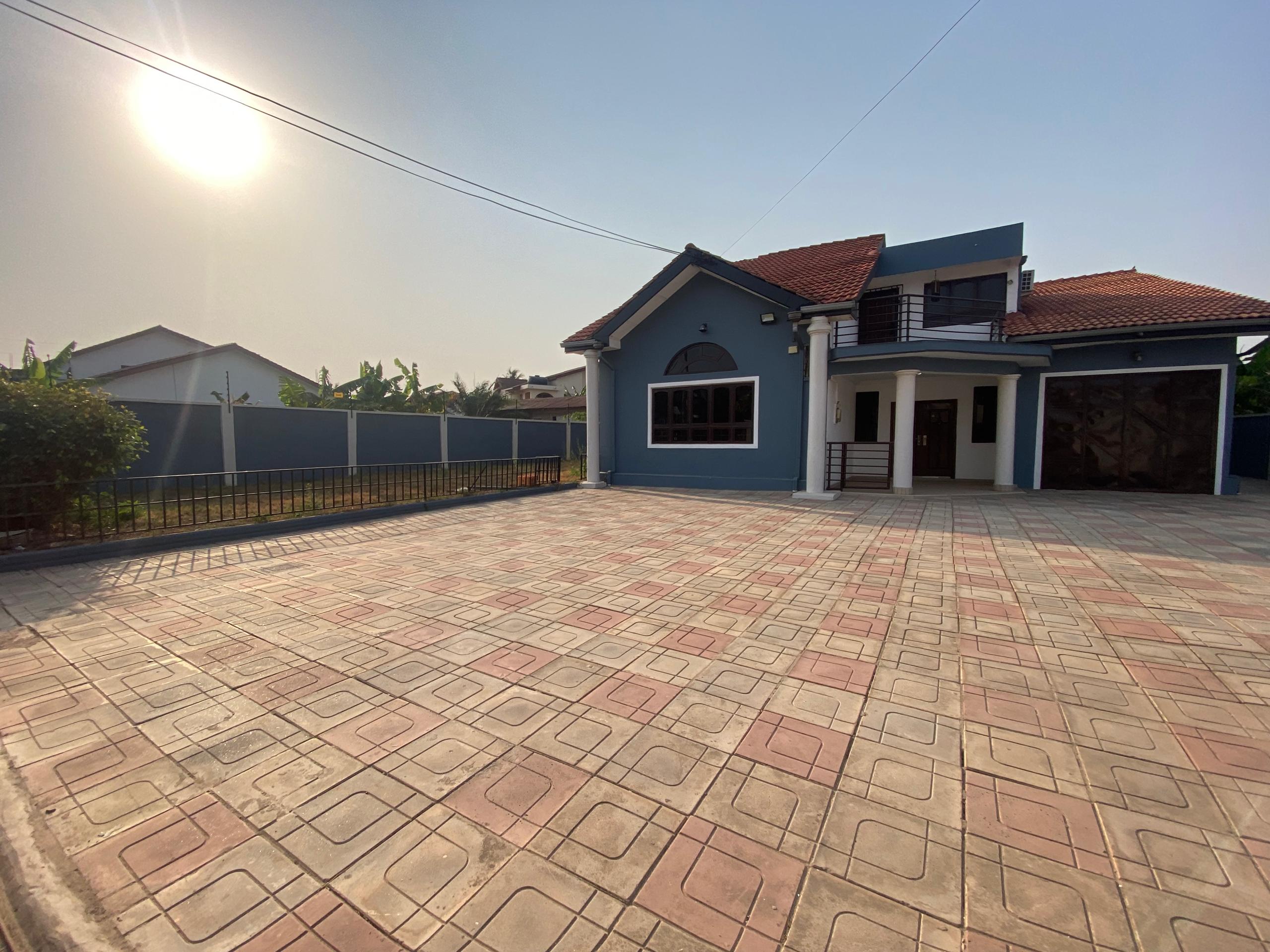 Four (4) Bedroom House For Rent at Spintex 