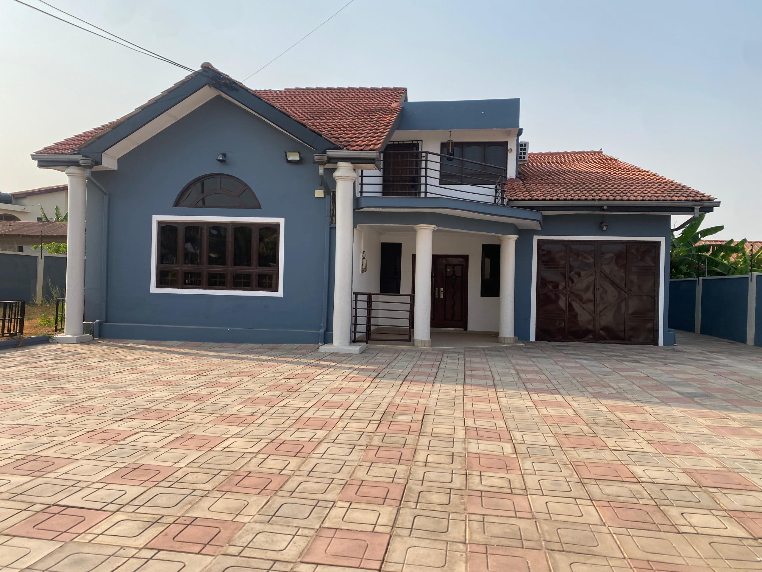 Four (4) Bedroom House For Rent at Spintex 