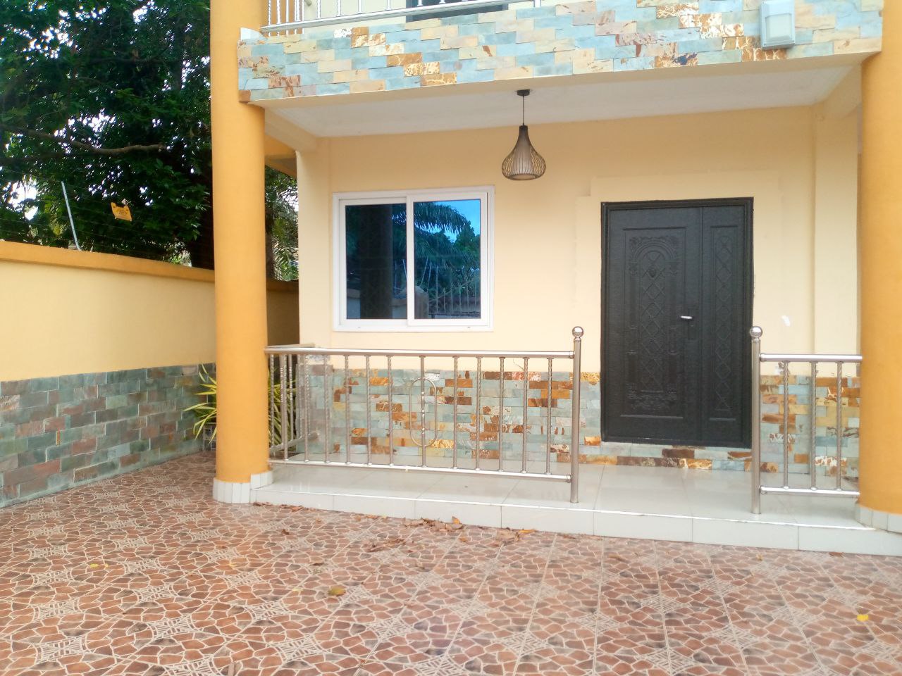 Four (4) Bedroom House For Rent at Tesano