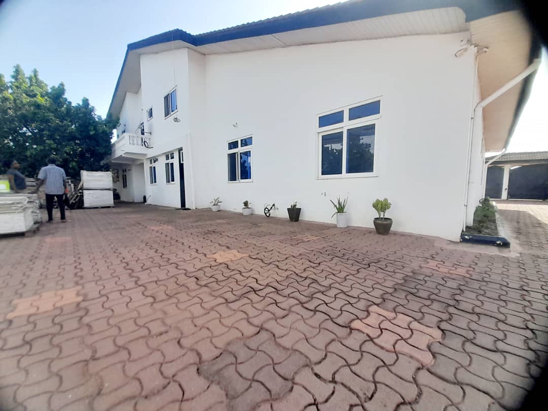 Five (5) Bedroom House For Rent at Achimota