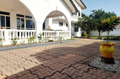 Five (5) Bedroom House For Rent at Achimota