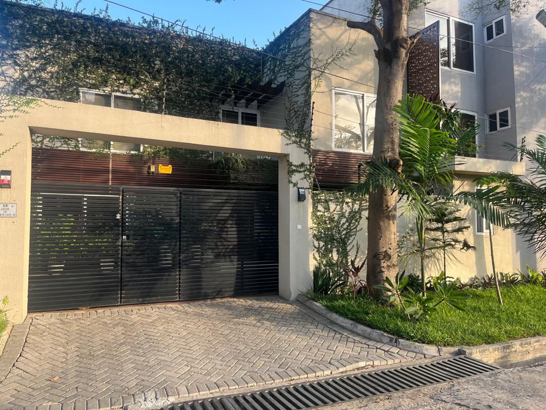 Four (4) Bedroom House For Sale at Labone