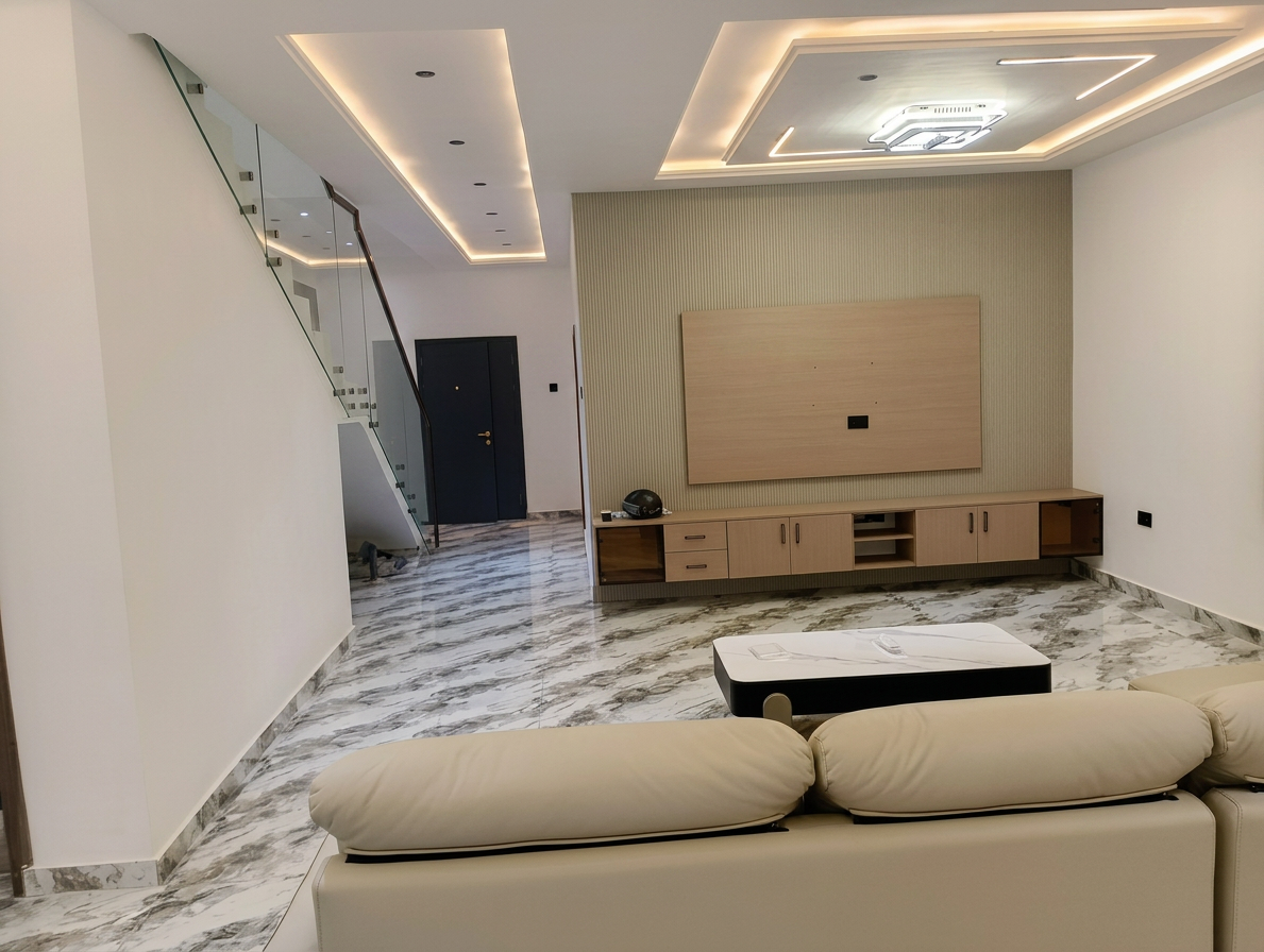 Four (4) Bedroom House For Sale at Lakeside