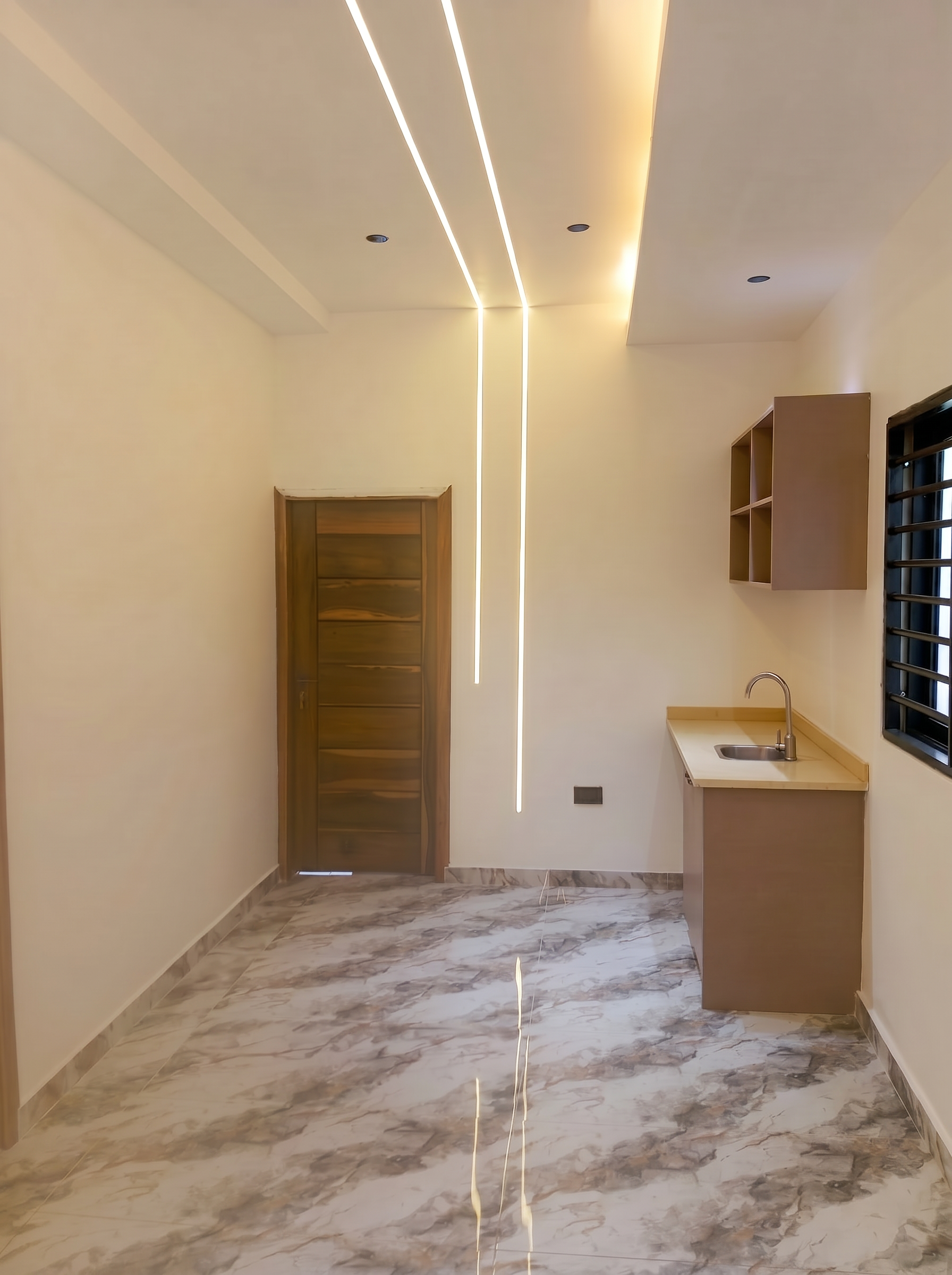 Four (4) Bedroom House For Sale at Lakeside