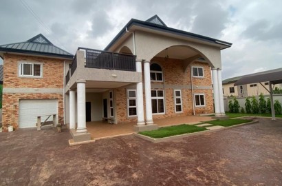 Four (4) Bedroom House for Sale at Paraku Estate-Kumasi