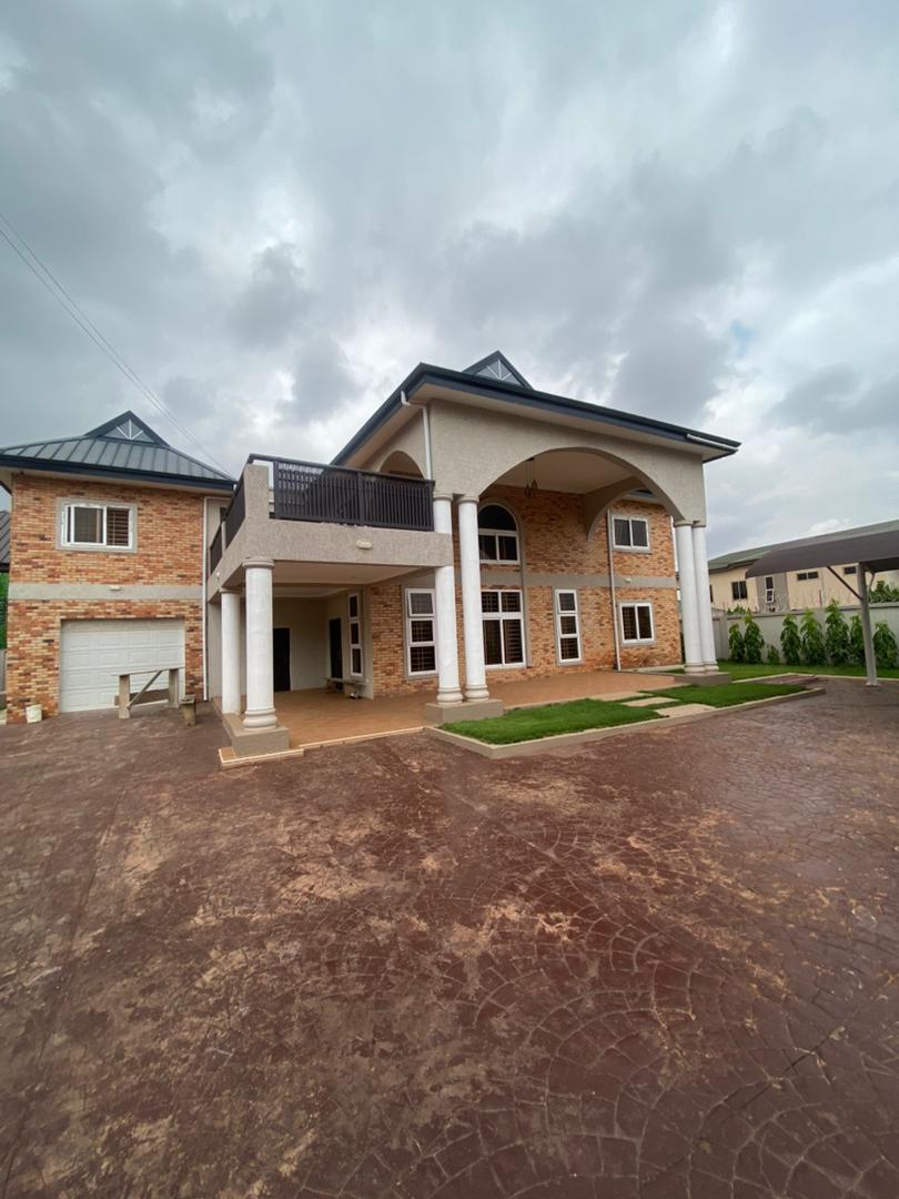 Four (4) Bedroom House for Sale at Paraku Estate-Kumasi