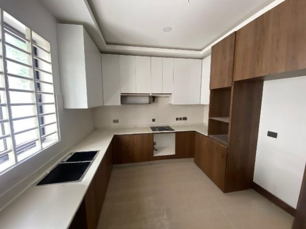 Four (4) Bedroom House For Sale at Sakumono