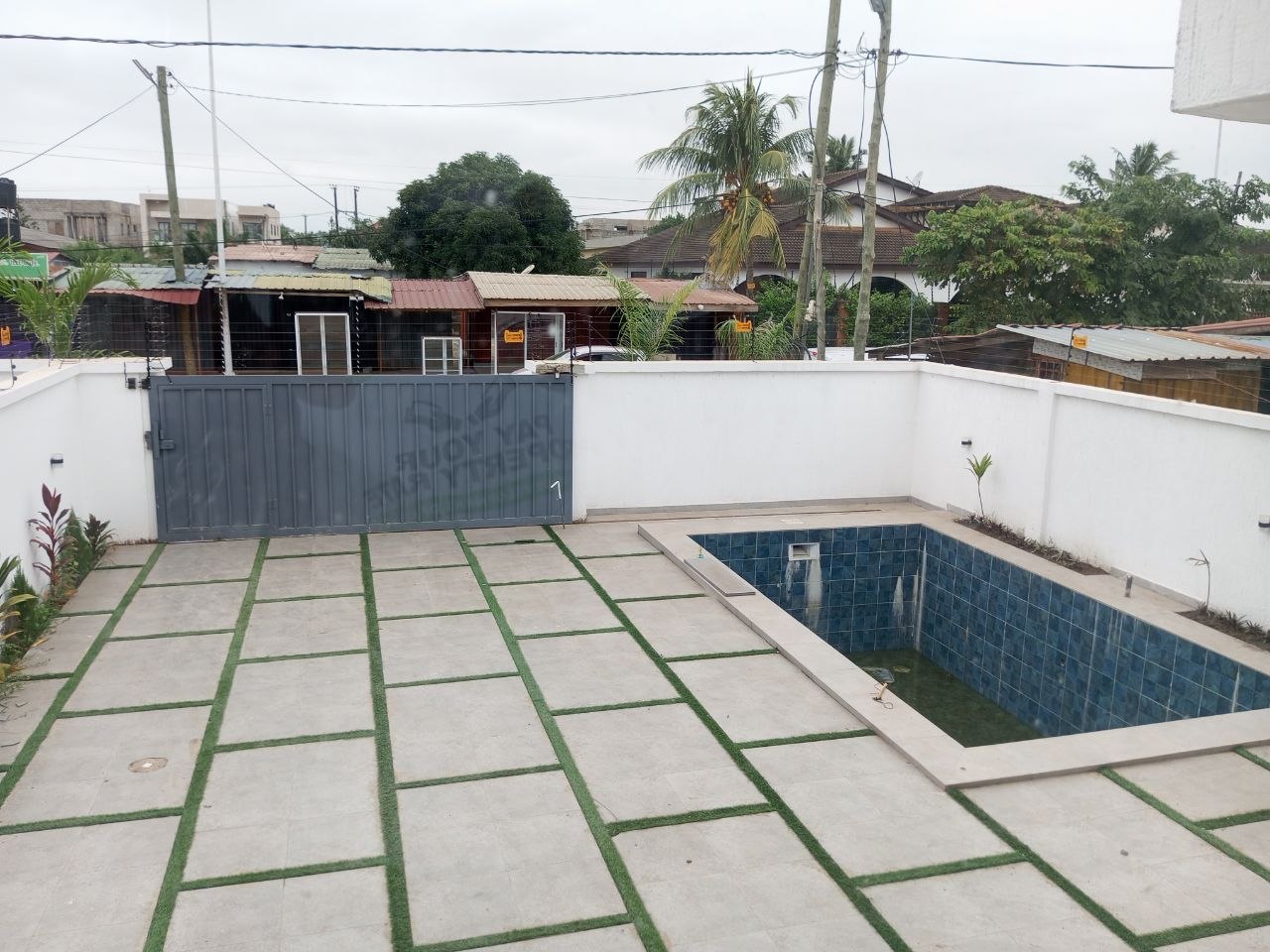 Four (4) Bedroom House with Swimming Pool For Sale at Lakeside