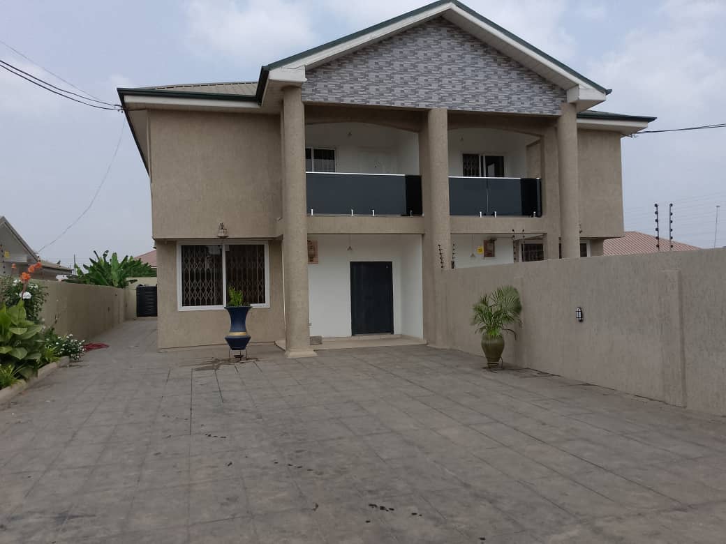 Four (4) Bedroom Semi-detached House For Rent at Lakeside Estate