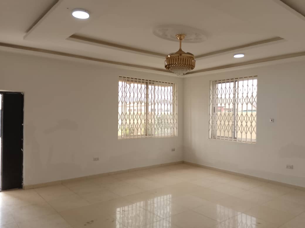 Four (4) Bedroom Semi-detached House For Rent at Lakeside Estate