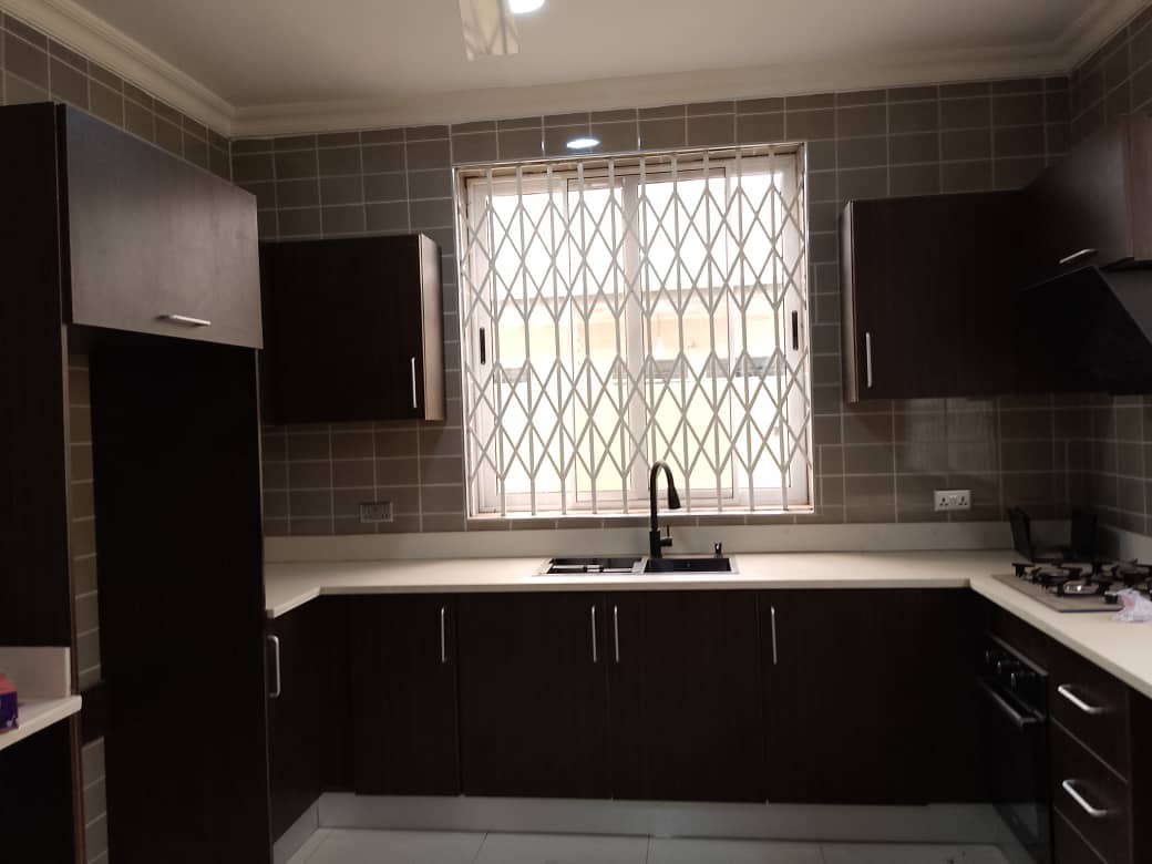 Four (4) Bedroom Semi-detached House For Rent at Lakeside Estate