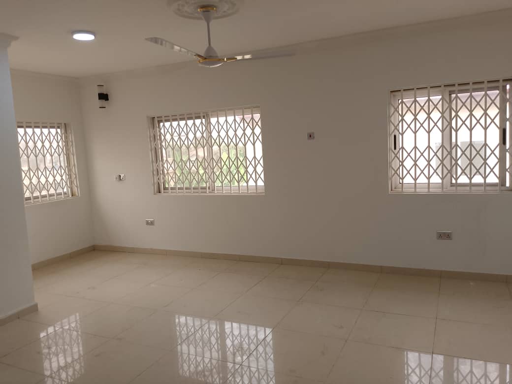 Four (4) Bedroom Semi-detached House For Rent at Lakeside Estate