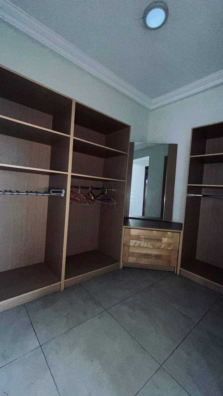 Four (4) Bedroom Semi-detached Townhouse For Rent in a Gated Community at North Ridge