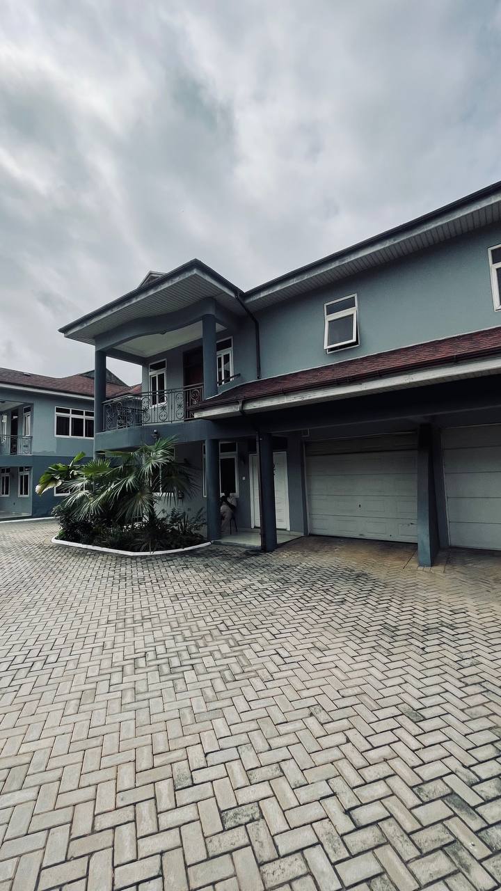 Four (4) Bedroom Semi-detached Townhouse For Rent in a Gated Community at North Ridge