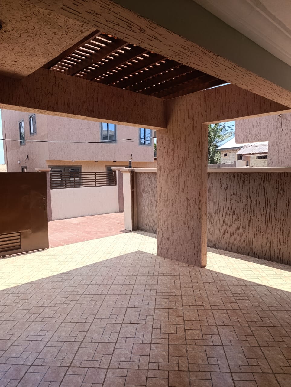 Four (4) Bedroom Townhouse For Rent at Ofankor