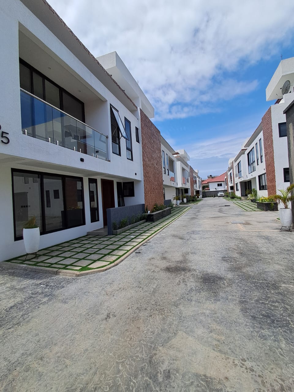 Four (4) Bedroom Townhouse For Rent at Tse Addo