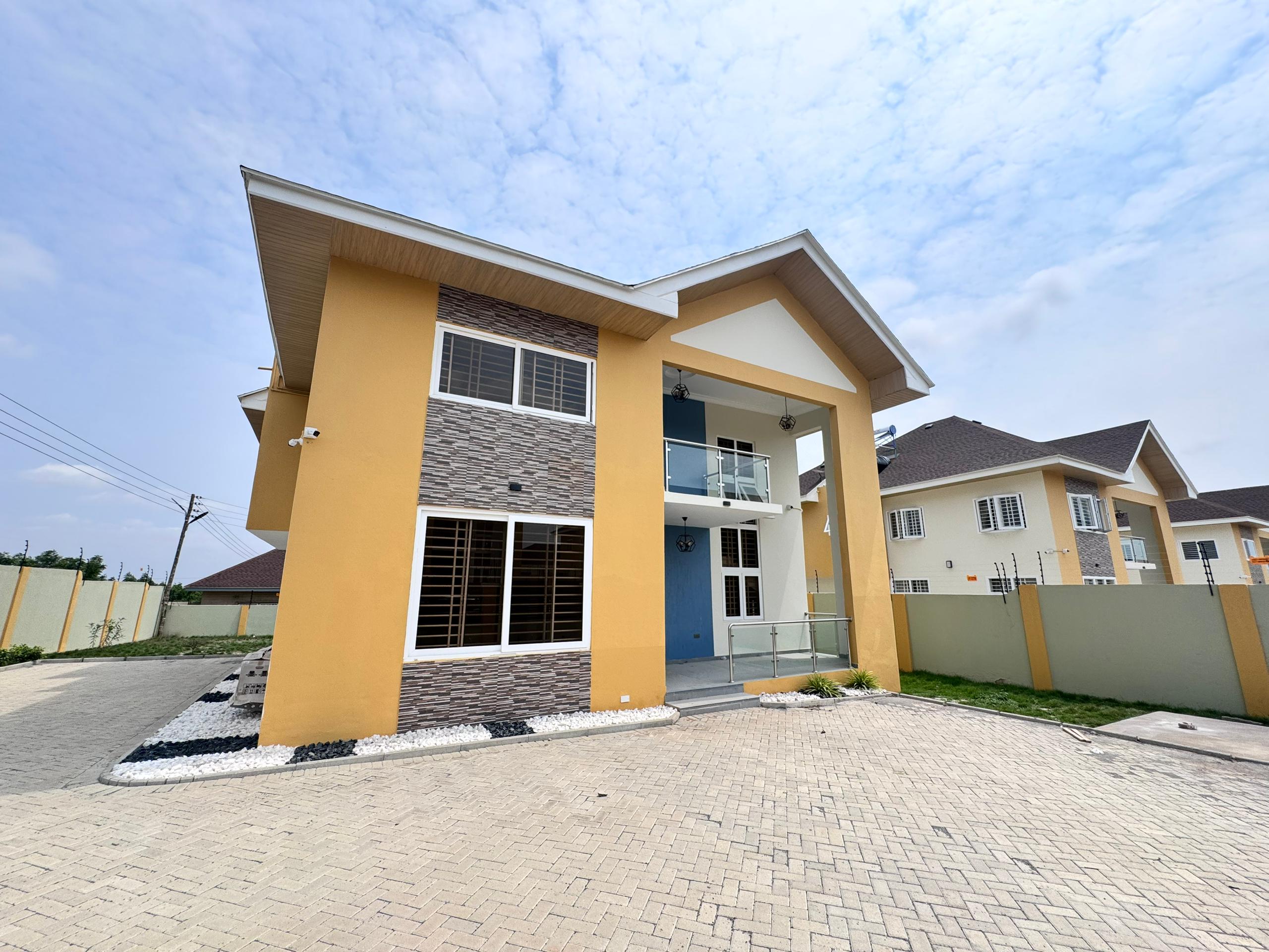 Four (4) Bedroom Townhouse in a Gated Community For Rent at Lakeside