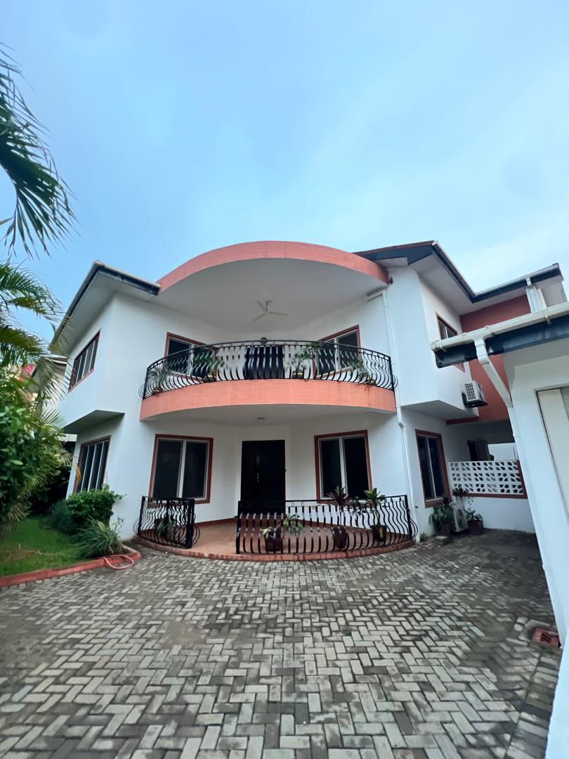 Four (4) Bedroom Townhouse with Boys' Quarters For Rent at Airport Residential Area