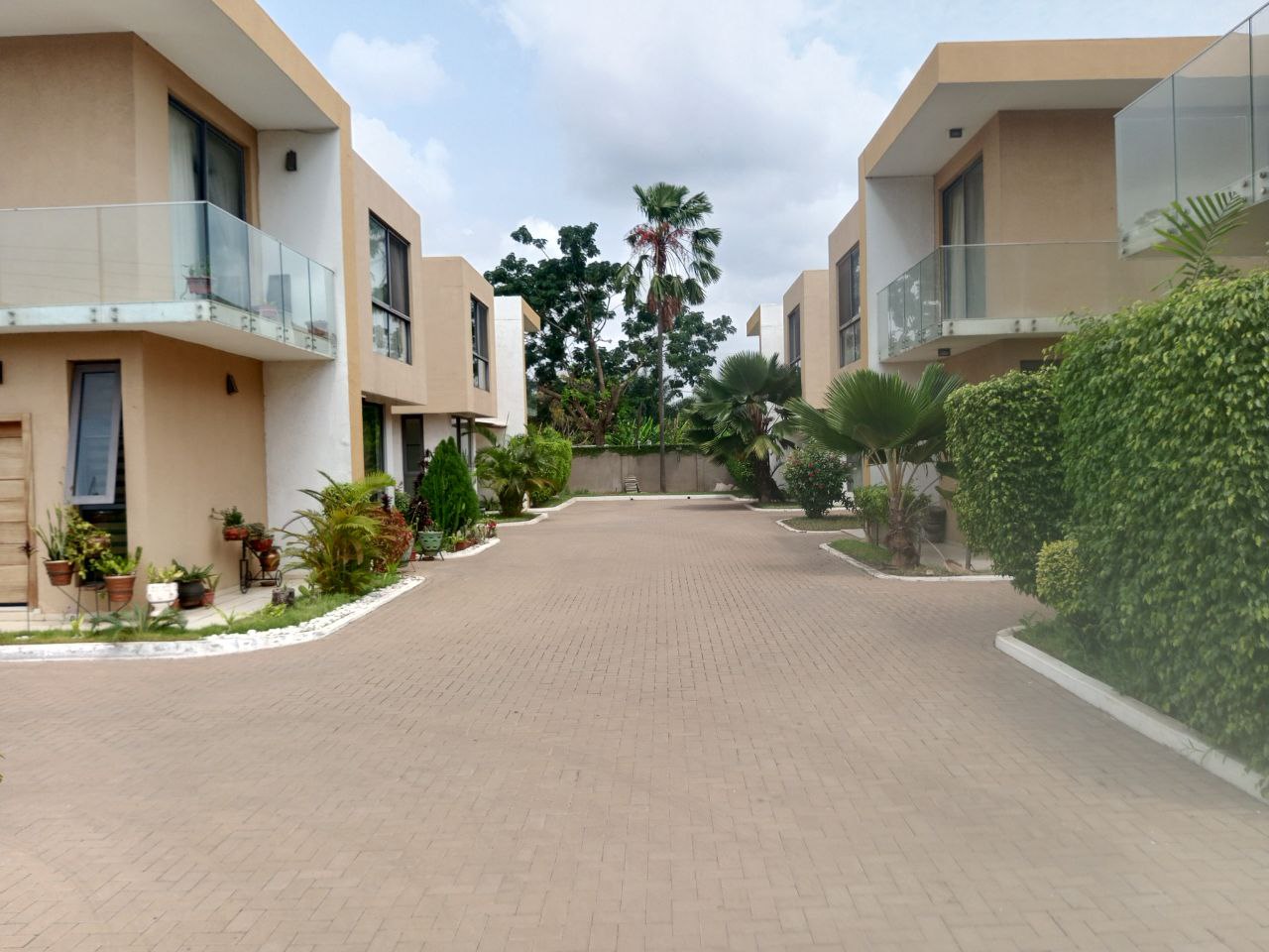 Four (4) Bedroom Townhouse with Boys' Quarters For Rent at Airport Residential Area