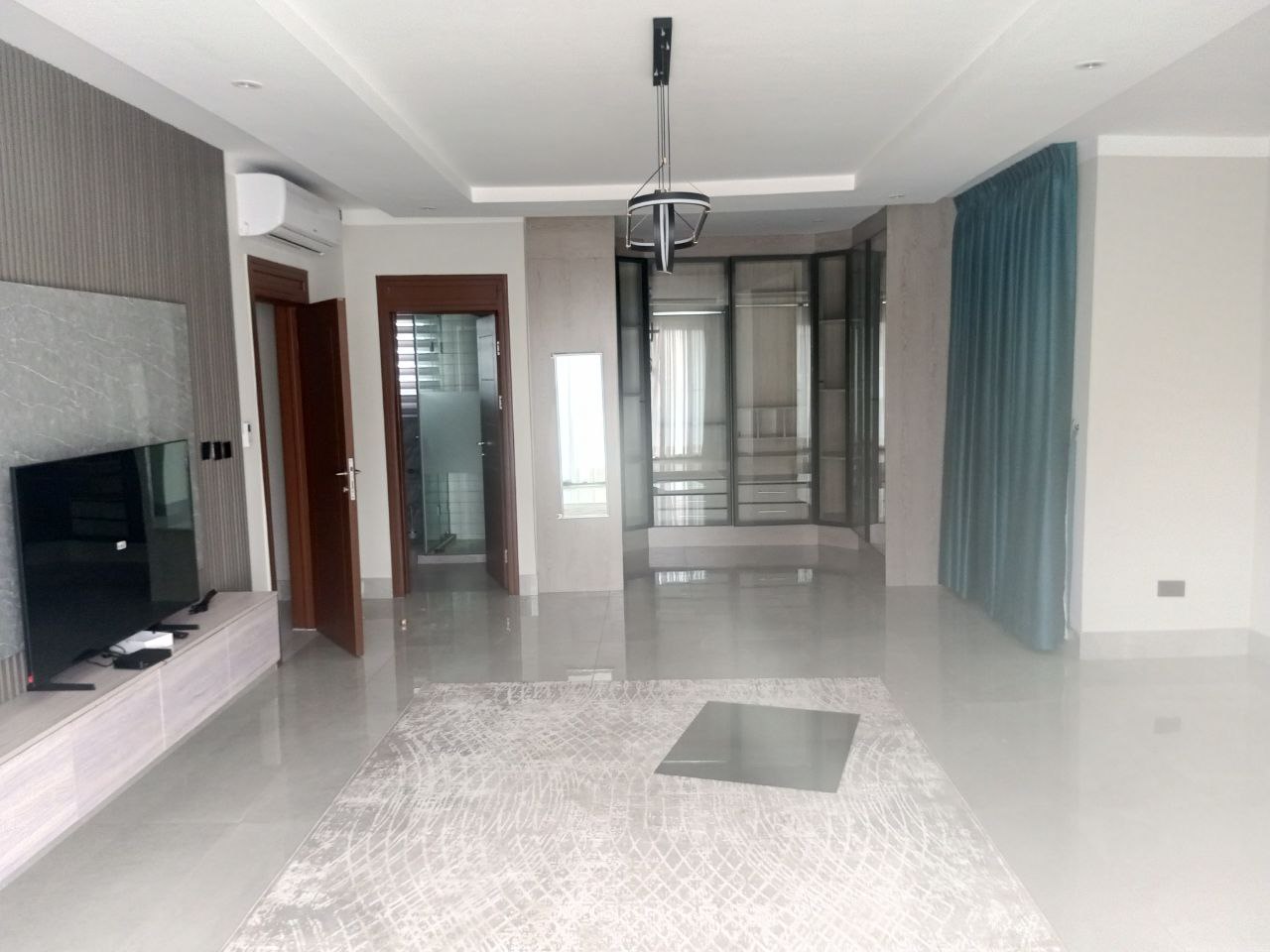 Four (4) Bedroom Townhouse with Boys' Quarters For Rent in a Gated Community at Roman Ridge