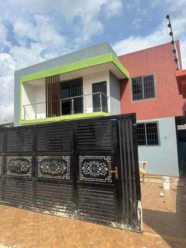 Five (5) Bedroom Unfurnished Townhouse for Sale at Kumasi Ahodwo-Daban