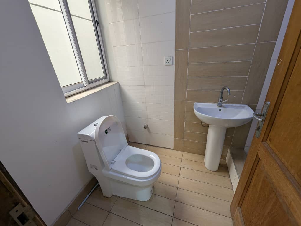 Four (4) Bedrooms House For Rent at Tesano    