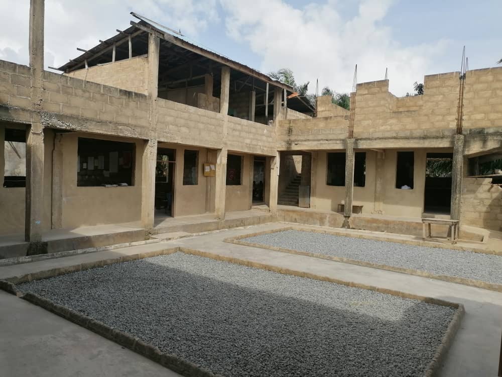 Fully Equipped School for Sale With Bonus Amenities in Omanjor-Dwenewoho