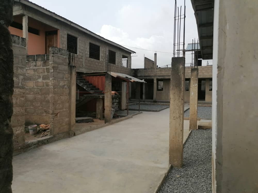 Fully Equipped School for Sale With Bonus Amenities in Omanjor-Dwenewoho