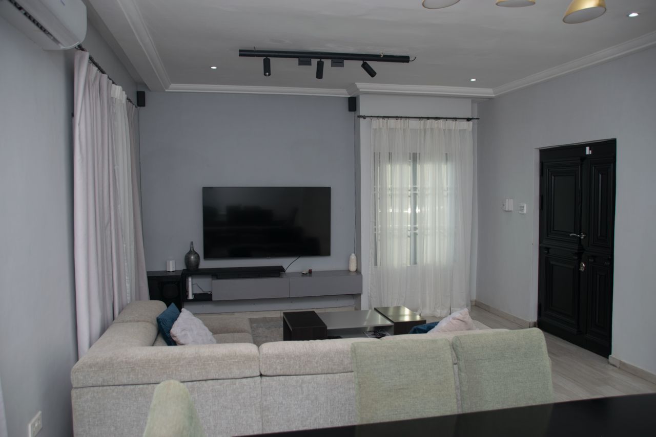 Fully Furnished 3-bedroom Executive House for Rent in Oyarifa