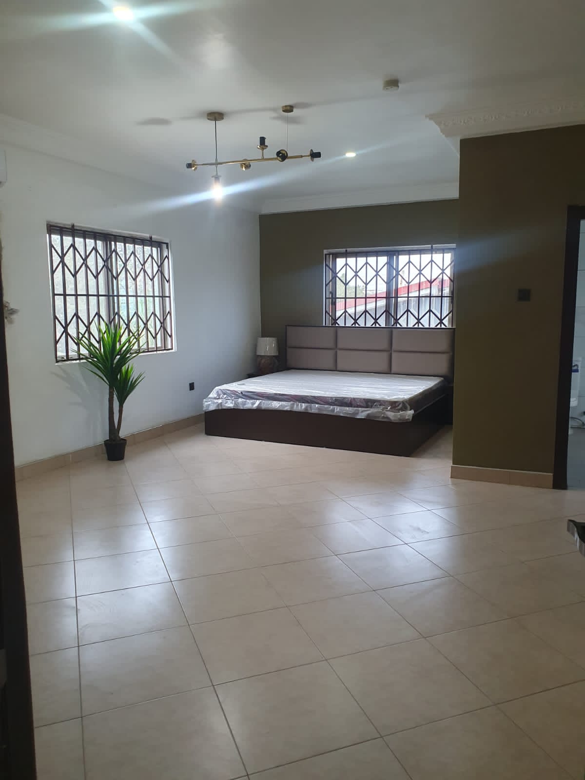 Furnished 5-Five Bedroom House for Rent At Sakumono 
