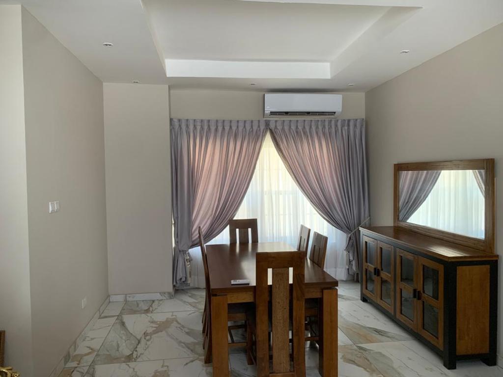 Furnished Four 4-bedroom Townhouse for Rent at Tse Addo