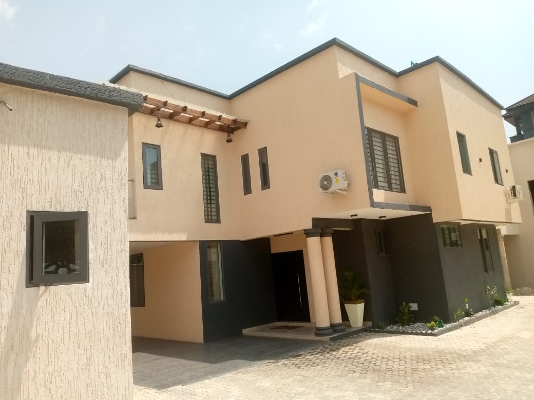 Four 4-Bedroom Townhouse for Sale at Dzorwulu