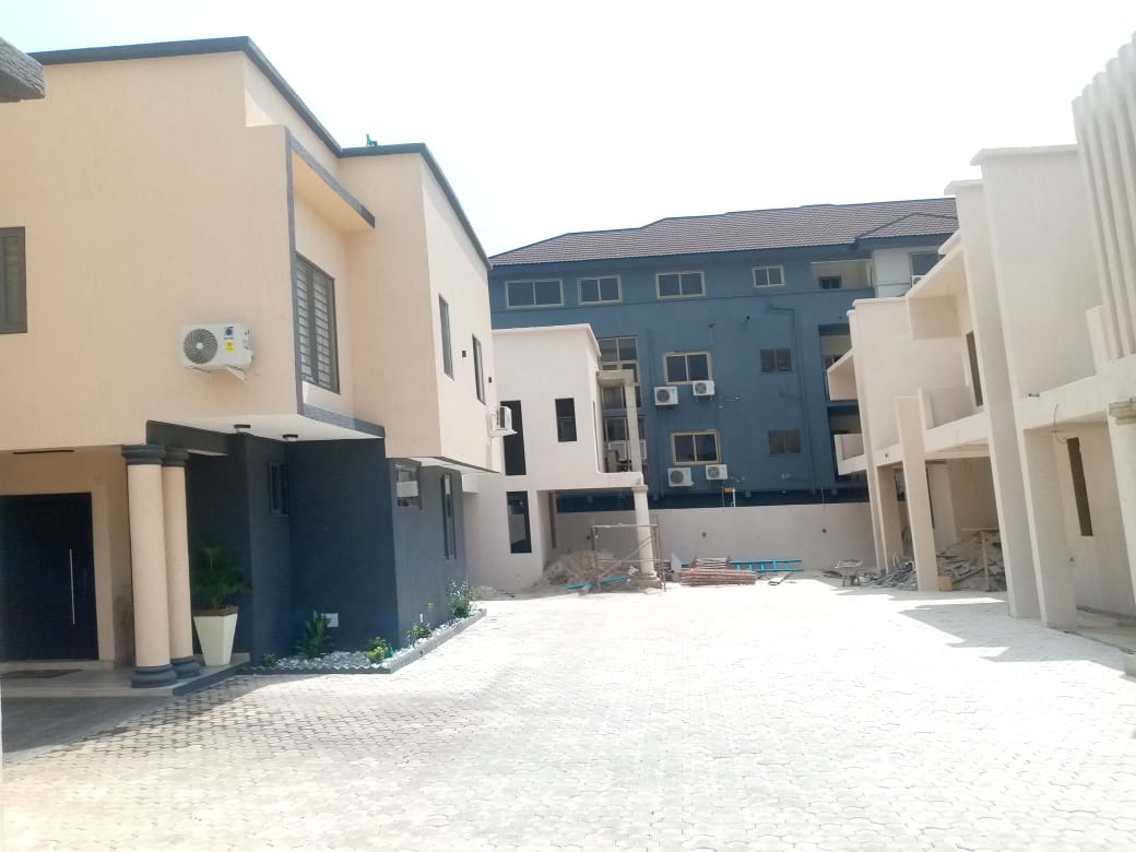 Four 4-Bedroom Townhouse for Sale at Dzorwulu