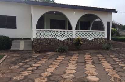 7 Bedrooom self-compound house for rent