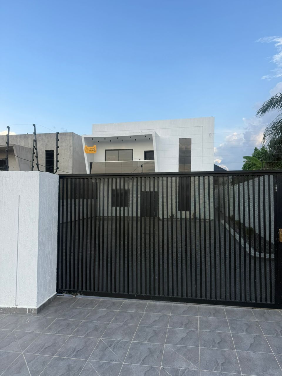 Six (6) Bedroom House For Sale at Kumasi Tech Kentinkrono