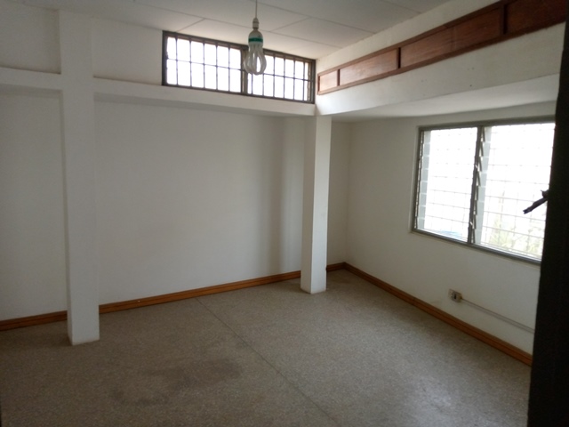 8 room office space for rent