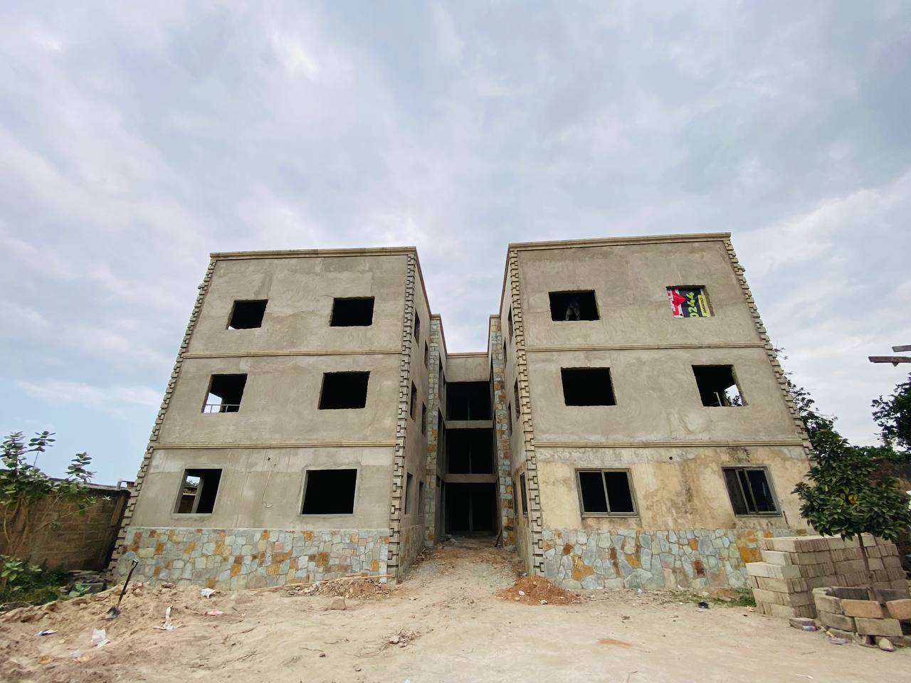 TWO (2) BEDROOM APARTMENTS FOR SALE AT KOTOKU COURTS - NORTH ODORKOR (ODEHYIE)