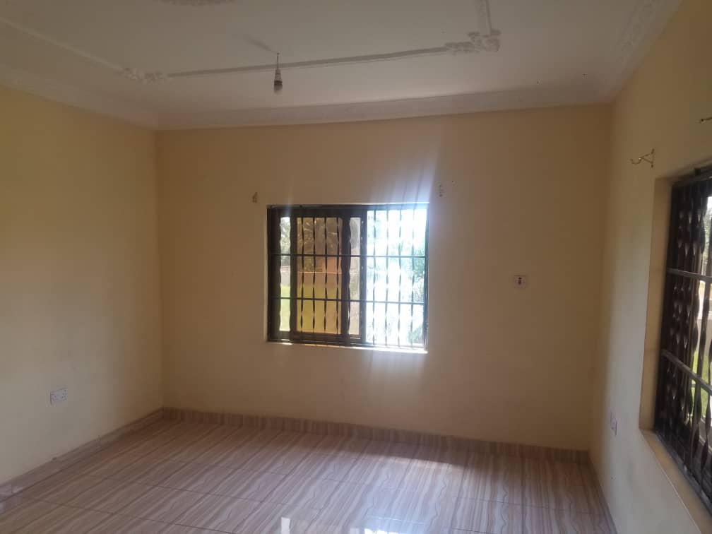 2 bedroom house for rent in kumasi