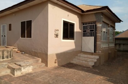 A 3 Bedroom House for Sale in Kumasi
