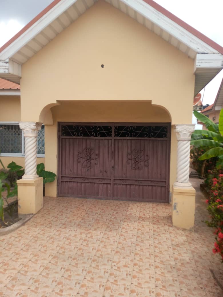 4 Bedroom House for Sale in a Gated Community in Kumasi