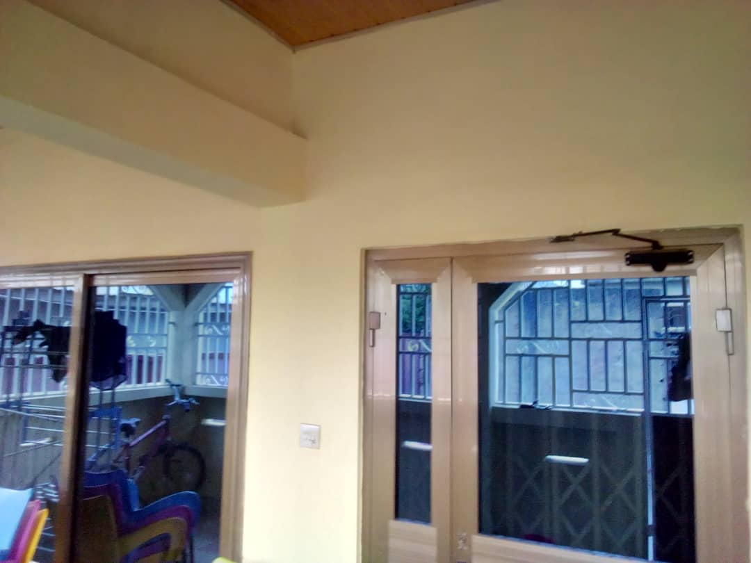 4 Bedroom House with 1 Uncompleted Store for Sale in Kumasi
