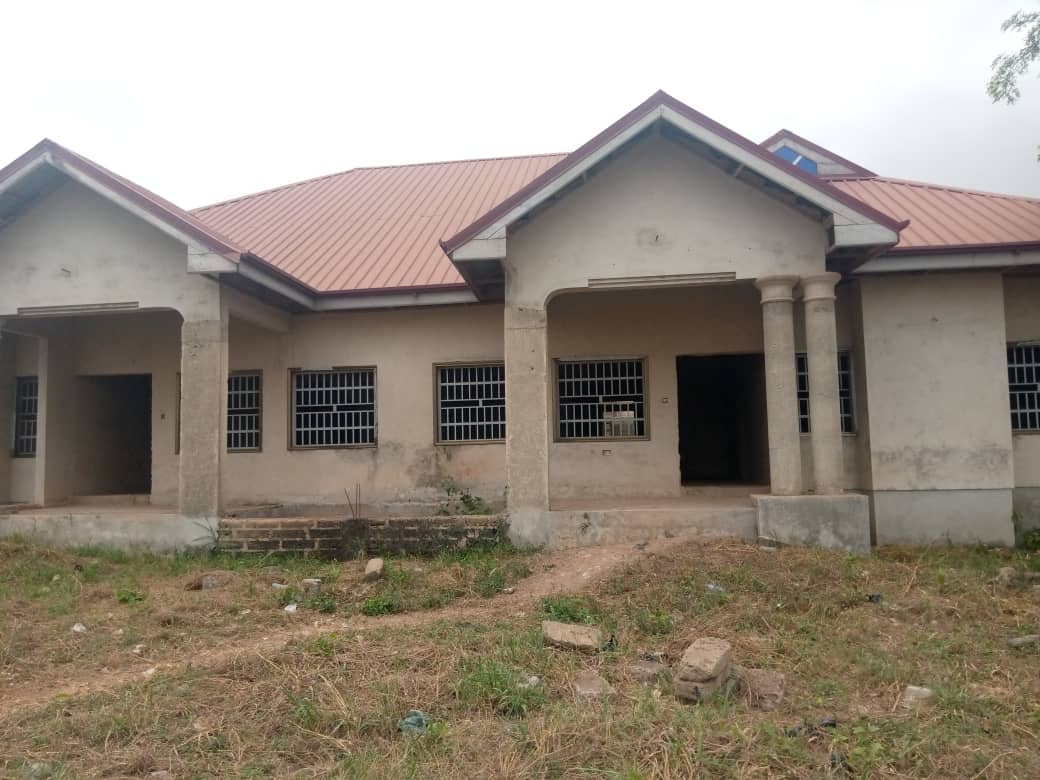 6 Bedroom House for Sale