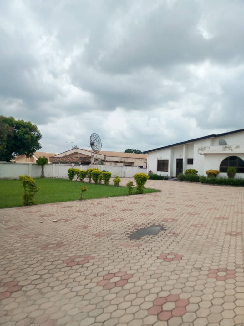 8 Bedroom House for Sale in Kumasi