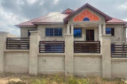 8 Bedroom House for Sale