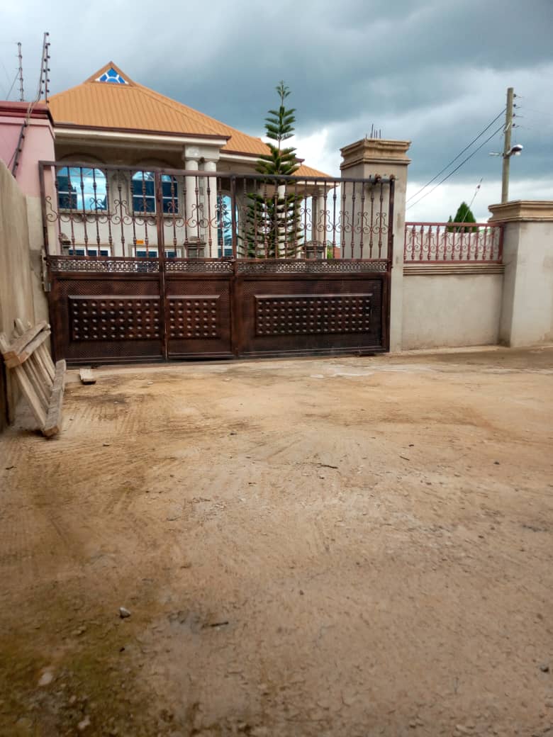 Ensuite 4 Bedroom House for Sale in Kumasi