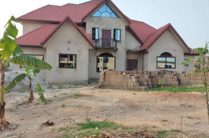 Ensuite 5 Bedroom House for Sale in Kumasi
