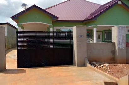 En-suite 6 Bedroom House for Sale in Kumasi