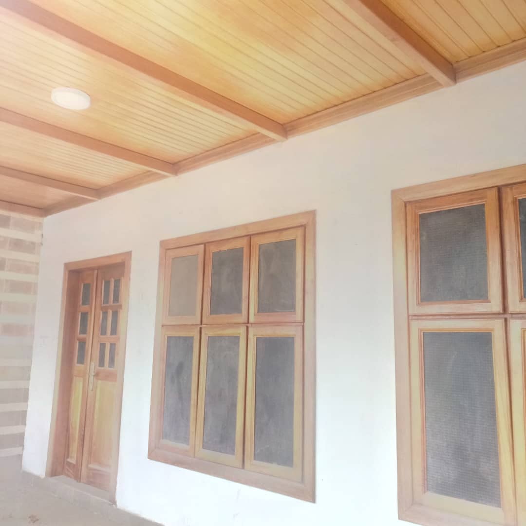 En-suite 5 Bedroom House with 3 Bedroom Boys' Quarters for Sale in Kumasi