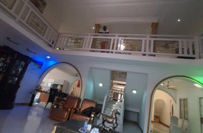 An executive 9 bedroom furnished storey house for sale