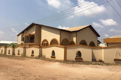 Executive 9 Bedroom House for Rent in Kumasi